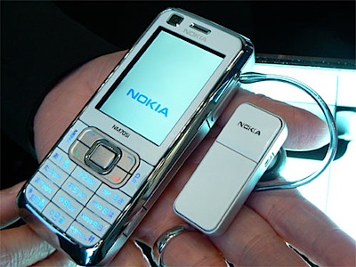 NM705i_bt.jpg